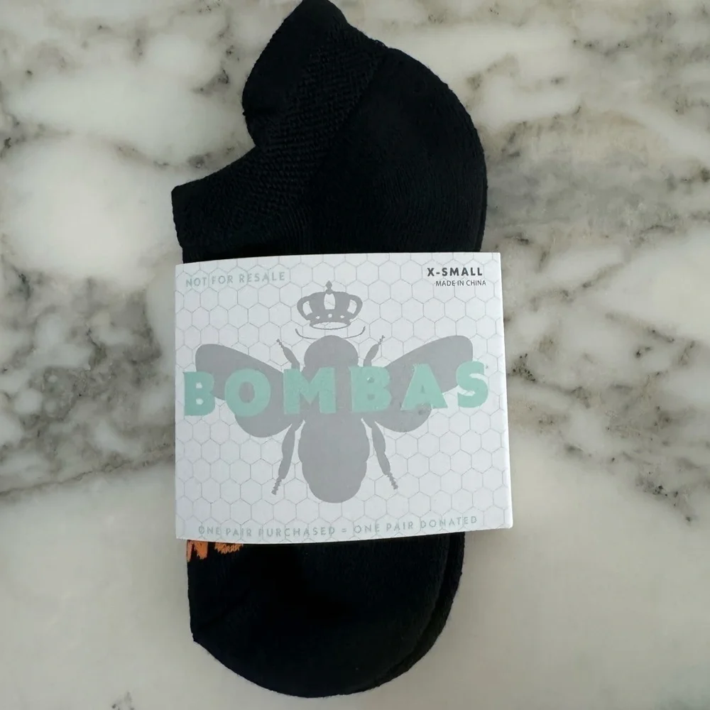 NWT Black Bombas socks Women’s XS 🖤💛